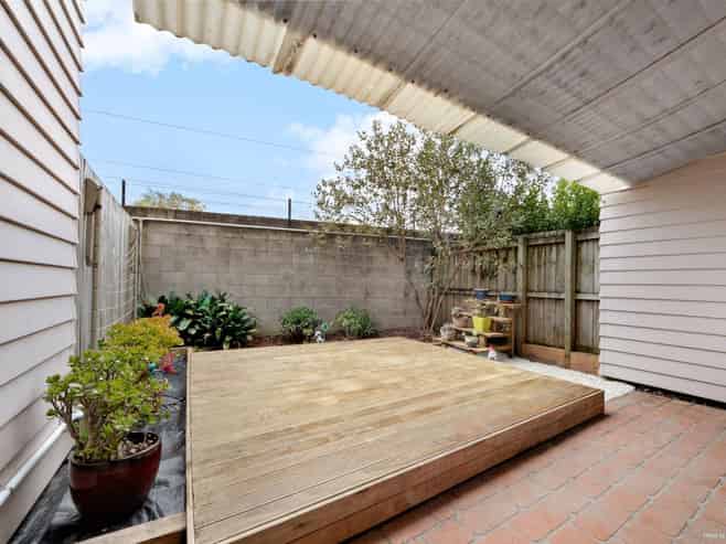 1 Briar Way, New Lynn