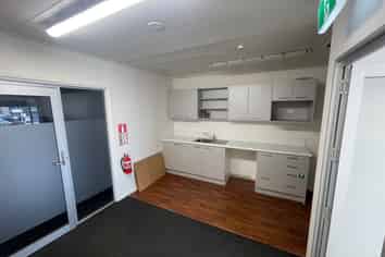 Prime Onehunga Ground Floor Retail with Parking