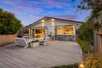 5 Chevron Place, Castor Bay
