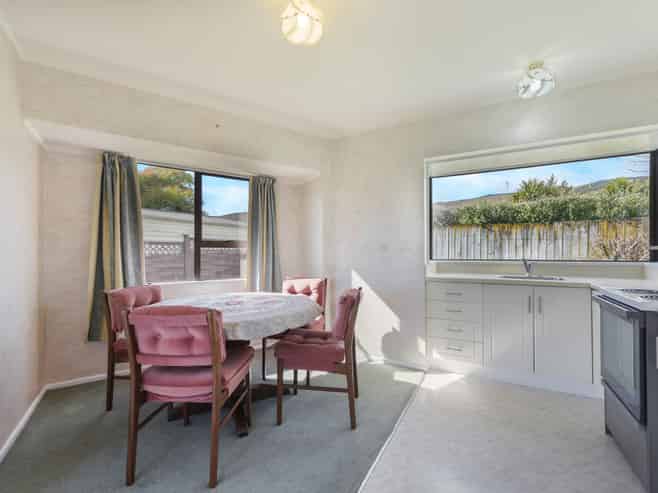 4 Washbourn Drive, Richmond