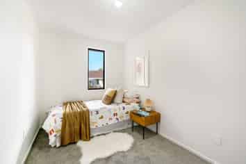 2/7 Mon Desir Place, Manurewa
