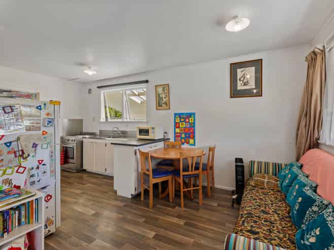 48 & 48A Lauderdale Road, Birkdale