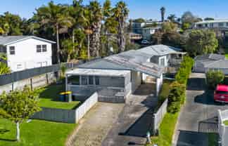 48 & 48A Lauderdale Road, Birkdale