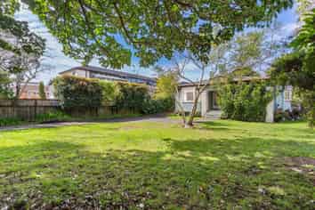 150 The Drive, Epsom
