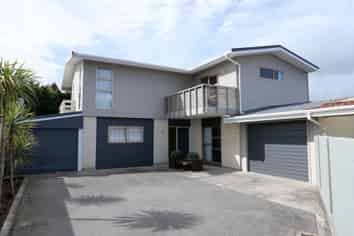 10b Watson Dr, Paraparaumu Beach