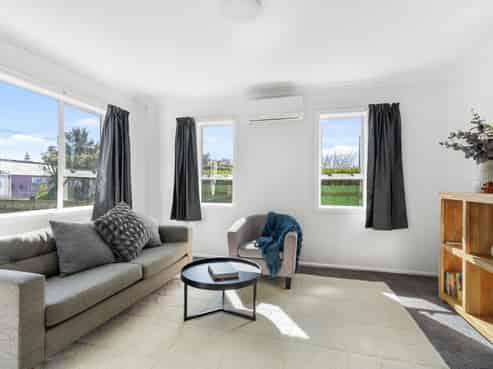 8 Cambridge Street, Levin