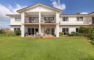 3/111 Santa Monica Drive, Papamoa Beach