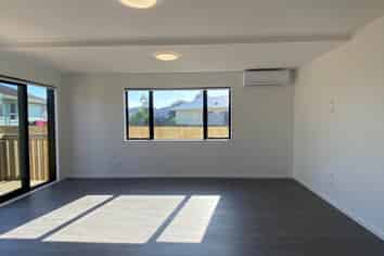 10 John Walker Drive, Manurewa