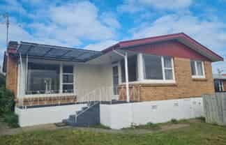 325 Cobham Drive, Hillcrest