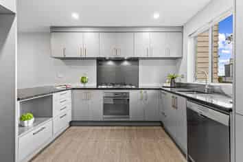 54 Pencaitland Drive, Flat Bush