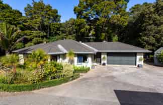 25A Parker Lane, Buckland