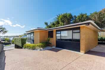 10 & 10A Glenbrook Street, Remuera