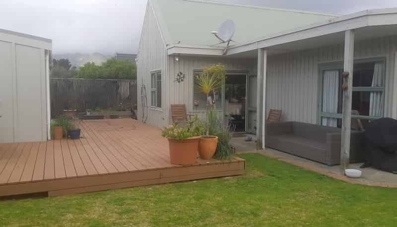 21 Rutherford Drive, Waikanae Beach