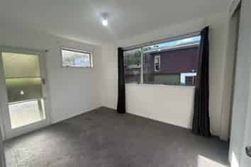 9 Dunraven Place, Torbay