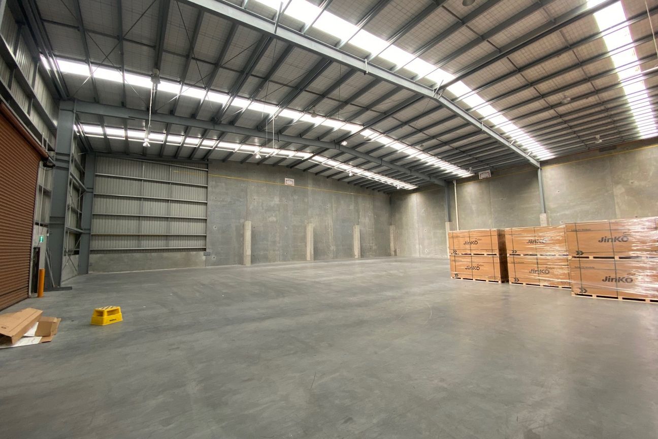 Premium Industrial Warehouse Opportunity - Mehr