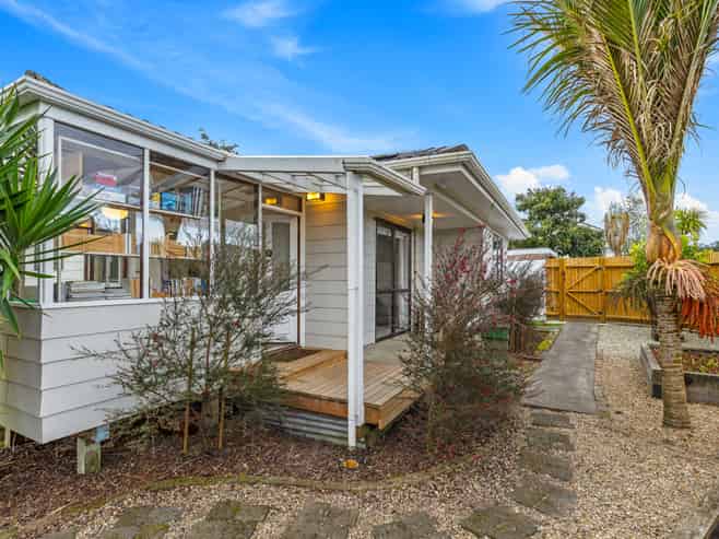 2/27 Edwin Freeman Place, Ranui