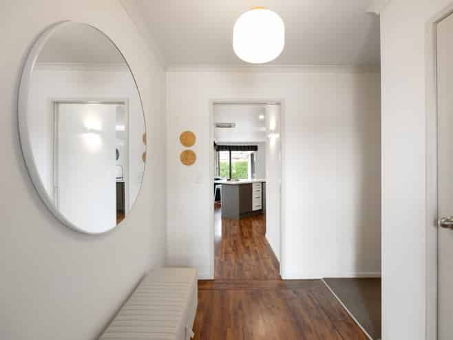 28 Somerton Drive, Huntington