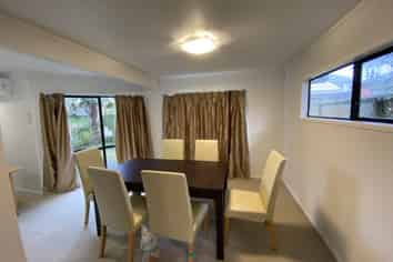 8E Rangiatea Rd, Epsom