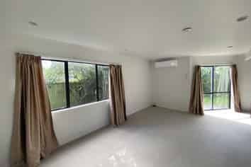 8E Rangiatea Rd, Epsom