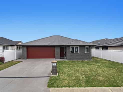 15 Kakariki Drive, Coastlands