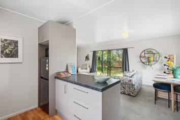 9 Baillie Crescent , Carterton