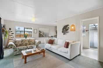 9 Baillie Crescent , Carterton