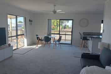 a/10 Adela Stewart Dr West, Athenree