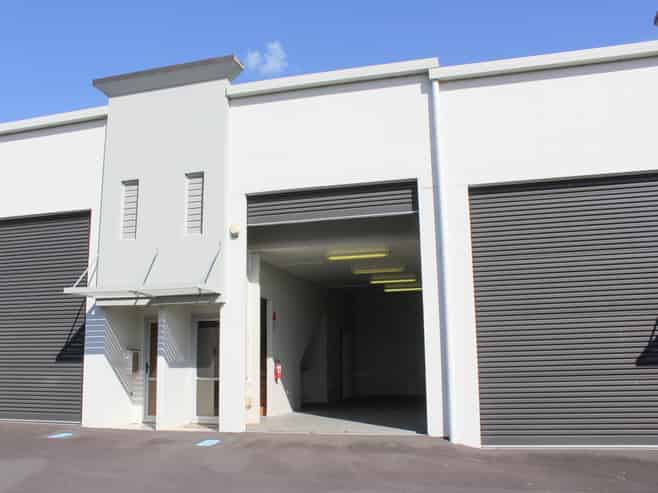 Modern 90sqm industrial unit