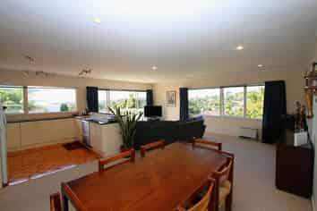 28 Haseler Crescent, Mellons Bay