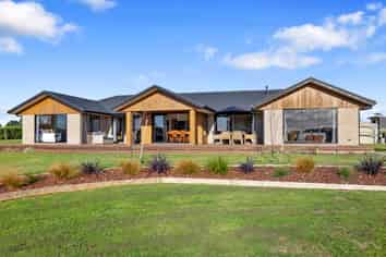 132 Henwood Road, Bell Block
