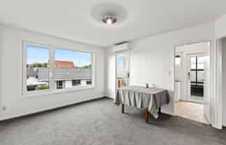 4/40 Longfellow Street, Sydenham