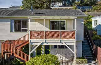 15B Florio Terrace, TAWA