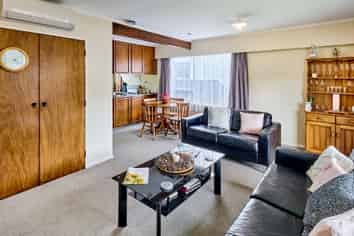 15B Florio Terrace, TAWA