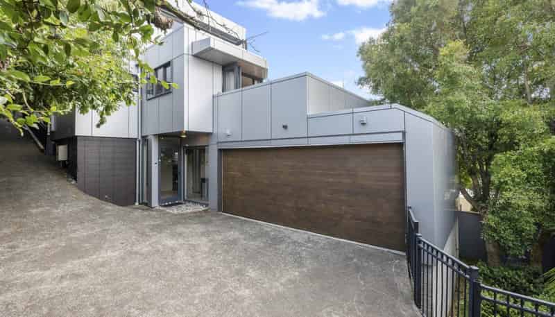 2/733 Remuera Road, Newmarket