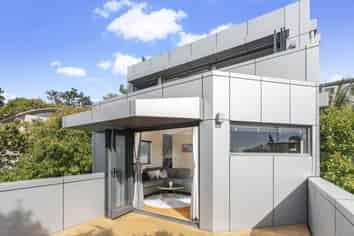 2/733 Remuera Road, Newmarket