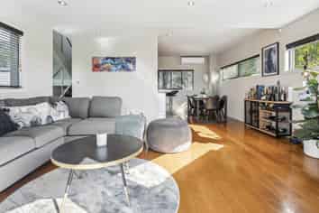2/733 Remuera Road, Newmarket