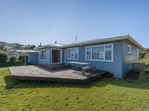 8 Lambley Road, Titahi Bay