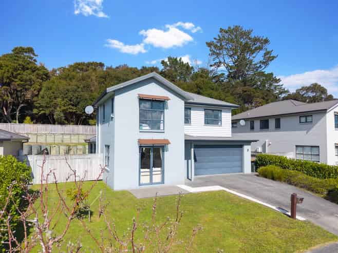 45 Mackay Drive, Greenhithe