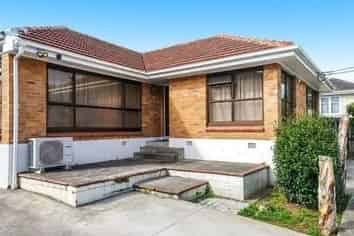 16 Esperanto Road, Papatoetoe