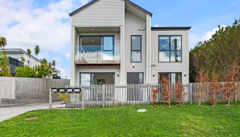 562A Beach Road, Rothesay Bay