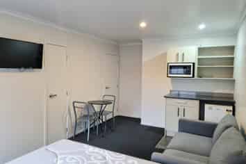 D/2/3 Liverpool Street, Hamilton Central
