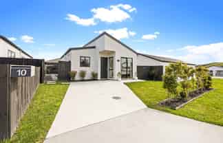 10 Rongomai Street, Helensville