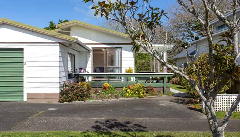 15 Karaka Street, Helensville