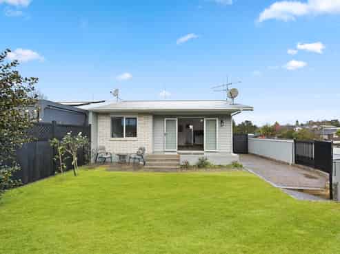 11A Lorraine Place, Glenview