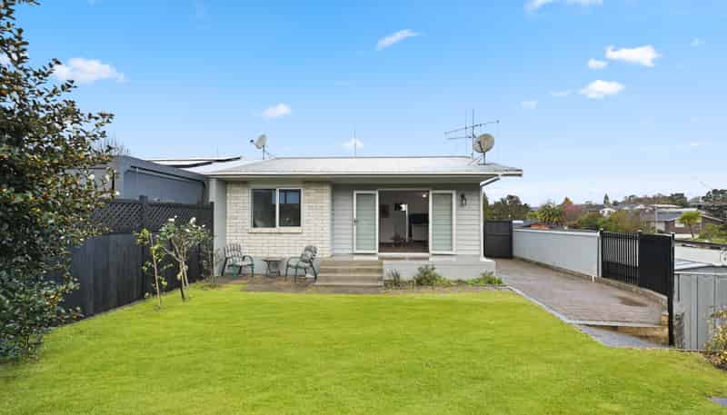 11A Lorraine Place, Glenview