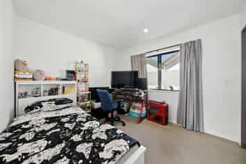 12/15 Bunyan Street, Waltham