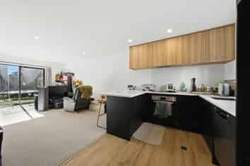12/15 Bunyan Street, Waltham