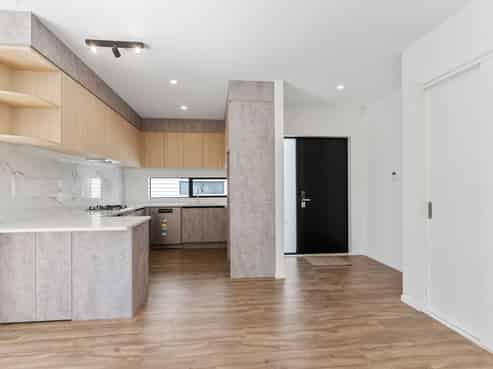 101A Beach Road, Te Atatu Peninsula