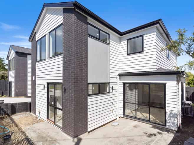 101A Beach Road, Te Atatu Peninsula