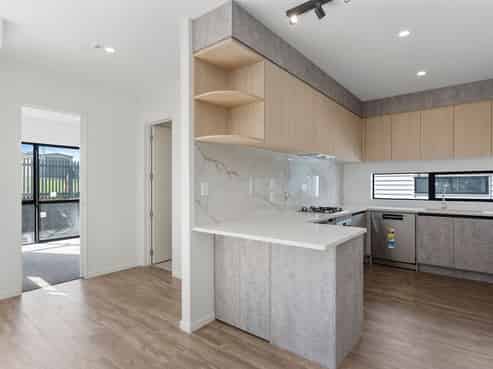 101A Beach Road, Te Atatu Peninsula